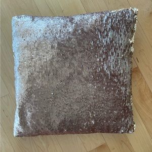 18 x 18 Gold Sequin Pillow